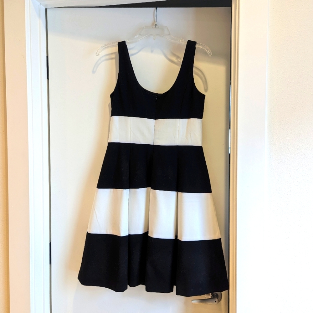 Ralph Lauren, Timeless Dress, Size 6 - Picture 2 of 8